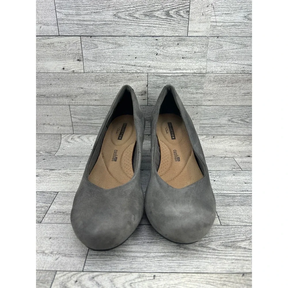 Clarks Collection Grey Suede Wedge Pumps Round Toe Cushion Soft Shoes Women 6.5M